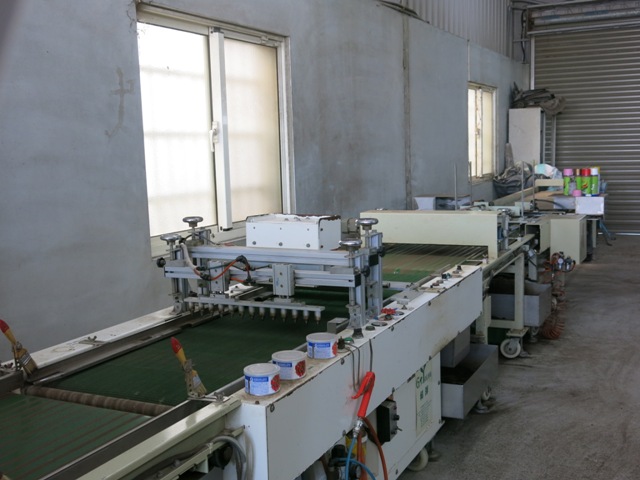 Fig2. The automatic sowing machines are used for mass production of plug vegetable seedlings.